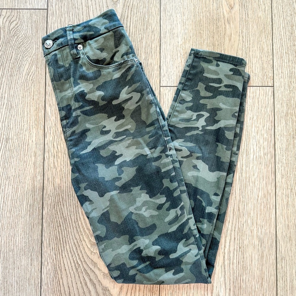 Good American Good Waist Skinny Jeans Green Camo Size 2/26 Great Condition